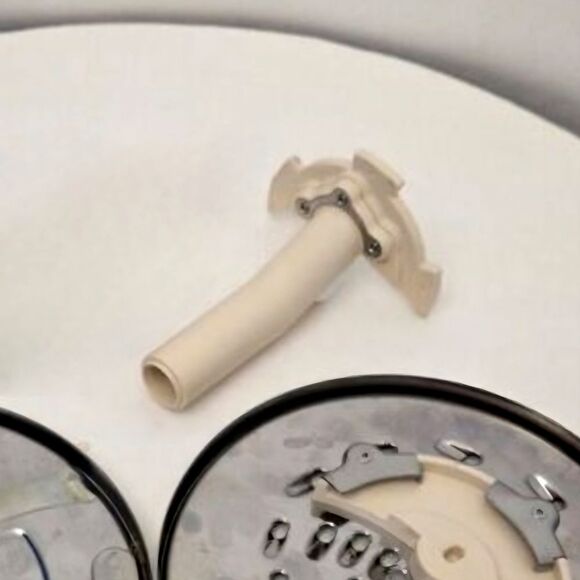 CUISINART 2 Discs and Stem - DLC-837TX Grating DLC-844TX 4MM Slicing DLC-10 Stem - Picture 6 of 7